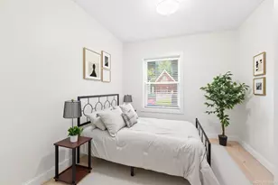 7440 S Oglesby Ave, Chicago, IL 60649 - Photo 10
