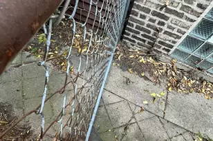 8150 S Oglesby Ave, Chicago, IL 60617 - Photo 18