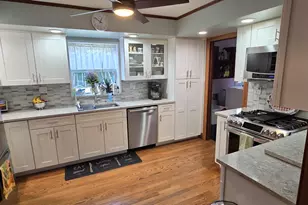 10840 S Ridgeland Ave, Worth, IL 60482 - Photo 8