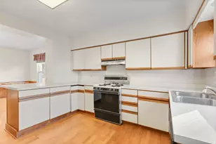 239 Sheridan Ave, Highwood, IL 60040 - Photo 10