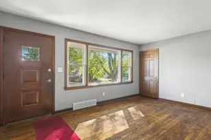 2910 19th Ave, Rockford, IL 61108 - Photo 6