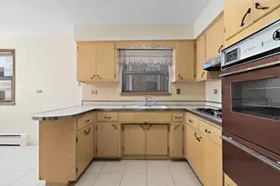 5705 W Higgins Ave, Chicago, IL 60630 - Photo 6