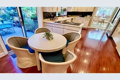 1210 Hawthorne Lane, Hinsdale, IL 60521 - Photo 12