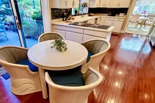 1210 Hawthorne Ln, Hinsdale, IL 60521 - Photo 12