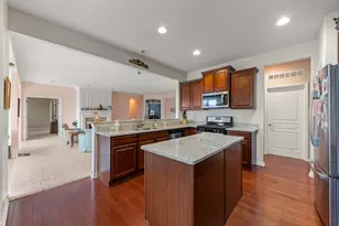 704 Glory Dr, Shorewood, IL 60404 - Photo 10