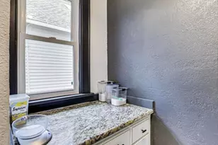 1102 Wadsworth Ave, North Chicago, IL 60064 - Photo 12