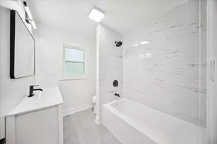 22W633 Burr Oak Dr, Glen Ellyn, IL 60137 - Photo 20