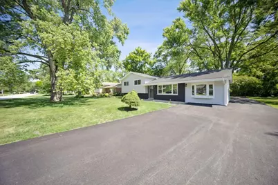 22W633 Burr Oak Drive, Glen Ellyn, IL 60137 - Photo 2