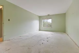 945 E Kenilworth Ave, Palatine, IL 60074 - Photo 12