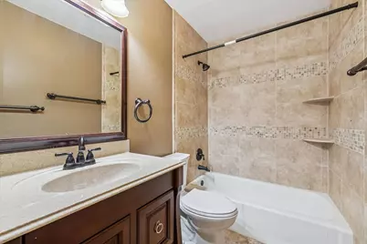 208 S River Road, Fox River Grove, IL 60021 - Photo 10