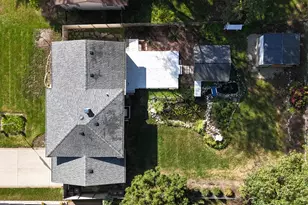 208 S River Rd, Fox River Grove, IL 60021 - Photo 30