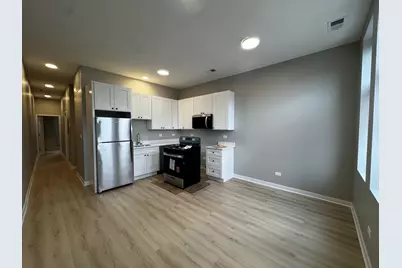 4007 W School Street #E, Chicago, IL 60641 - Photo 2