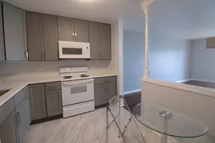 650 Murray Ln, Des Plaines, IL 60016 - Photo 6