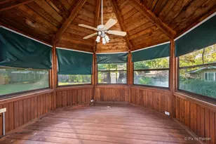 977 Lindenwood Dr, Aurora, IL 60506 - Photo 32