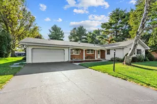 977 Lindenwood Dr, Aurora, IL 60506 - Photo 1