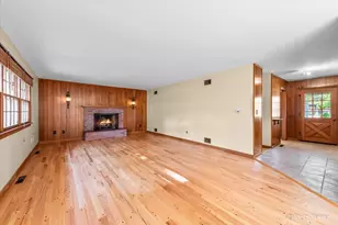 977 Lindenwood Dr, Aurora, IL 60506 - Photo 16