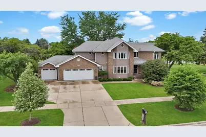 3901 White Eagle Drive, Naperville, IL 60564 - Photo 2