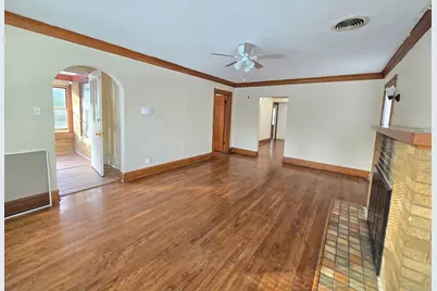 616 W Keith Avenue, Waukegan, IL 60085 - Photo 4