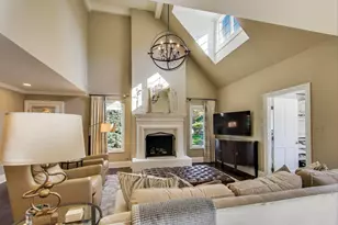 105 Burr Ridge Club Dr, Burr Ridge, IL 60527 - Photo 12