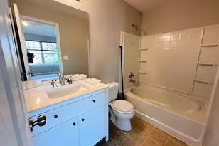 924 Clover Ln, Pingree Grove, IL 60140 - Photo 8