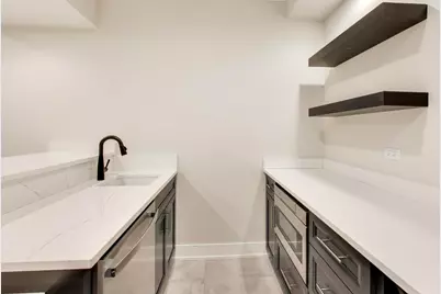 160 E Cayuga Avenue, Elmhurst, IL 60126 - Photo 26