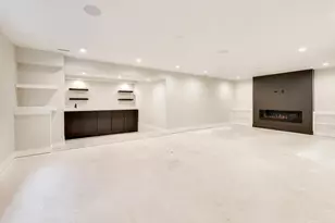 160 E Cayuga Ave, Elmhurst, IL 60126 - Photo 24