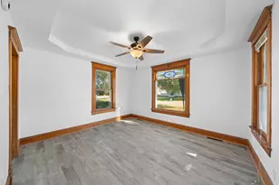 402 N 2nd St, Earlville, IL 60518 - Photo 4