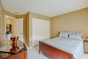 342 Ashford Cir, Bartlett, IL 60103 - Photo 16