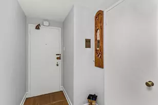 1585 Ridge Ave, Evanston, IL 60201 - Photo 2