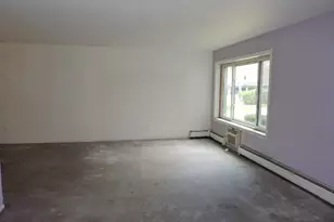 10015 Beverly Dr, Skokie, IL 60076 - Photo 4