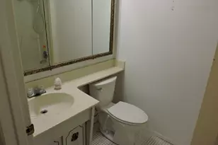 10015 Beverly Dr, Skokie, IL 60076 - Photo 10