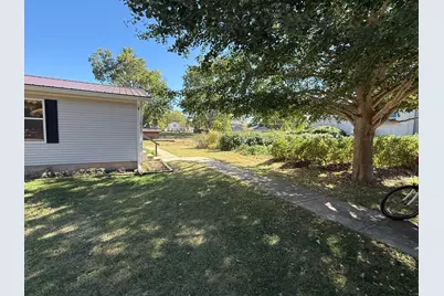502 3rd Street W, Lyndon, IL 61261 - Photo 8