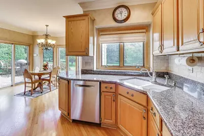 8720 Galleria Court, Spring Grove, IL 60081 - Photo 10