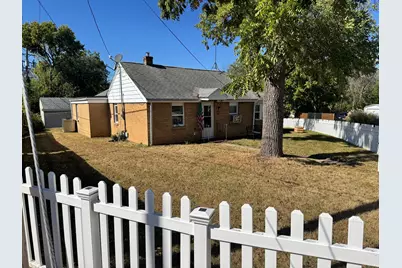 4310 Wilshire Avenue, Rockford, IL 61101 - Photo 2