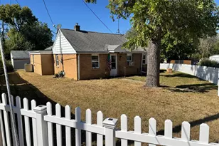 4310 Wilshire Ave, Rockford, IL 61101 - Photo 2