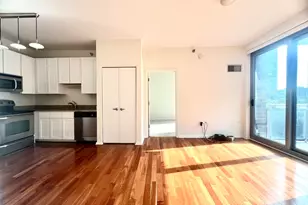 1 E 8th St, Chicago, IL 60605 - Photo 2