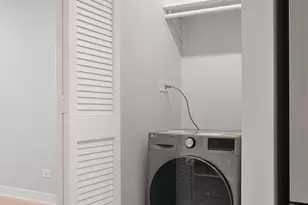 7383 N Damen Ave, Chicago, IL 60645 - Photo 12