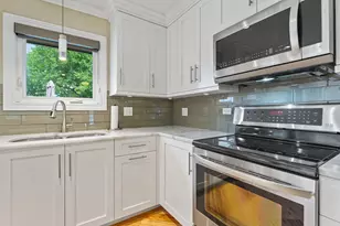 307 Albright Ct, Vernon Hills, IL 60061 - Photo 10