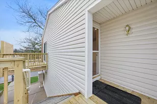 1860 Huntington Blvd, Hoffman Estates, IL 60169 - Photo 8