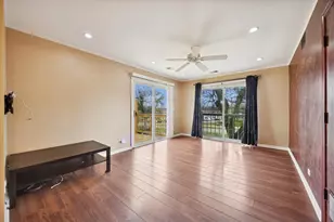 1860 Huntington Blvd, Hoffman Estates, IL 60169 - Photo 4