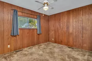 304 S East St, Gardner, IL 60424 - Photo 18