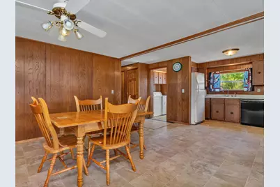 304 S East Street, Gardner, IL 60424 - Photo 6