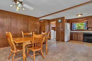 304 S East St, Gardner, IL 60424 - Photo 6