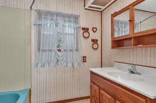 304 S East St, Gardner, IL 60424 - Photo 20