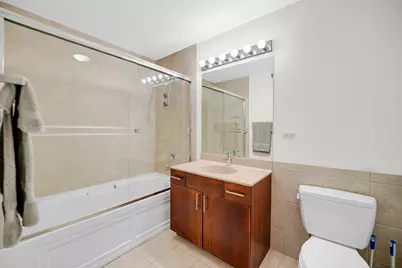 235 W Van Buren Street #2721, Chicago, IL 60607 - Photo 10