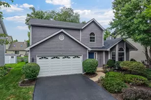 567 Roxbury Dr, Naperville, IL 60565 - Photo 4