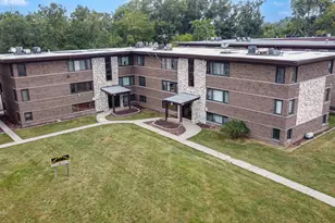 6806 Lode Dr, Worth, IL 60482 - Photo 2