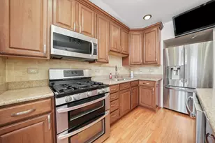 3523 W Hirsch St, Chicago, IL 60651 - Photo 10