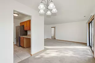 15701 Peggy Ln, Oak Forest, IL 60452 - Photo 6