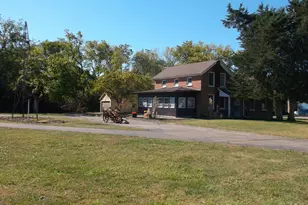 1322 W Peru St, Princeton, IL 61356 - Photo 2